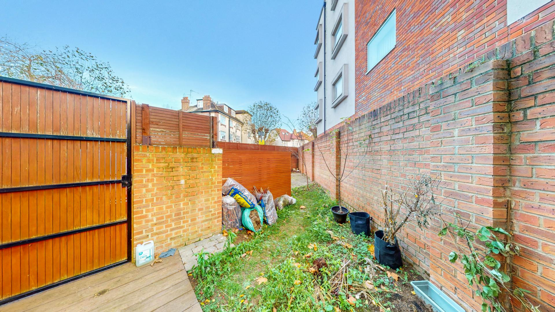 Modern terraced house Melrose Avenue, Willesden Green